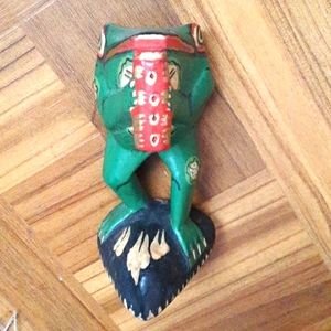 Balinese Albesia Handcarved Wood Toad   on a Lily-Pad